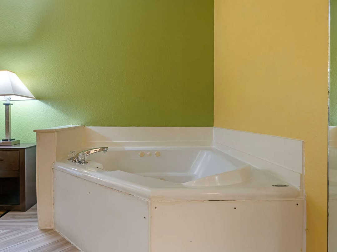 Quality Inn and Suites Mount Dora主图