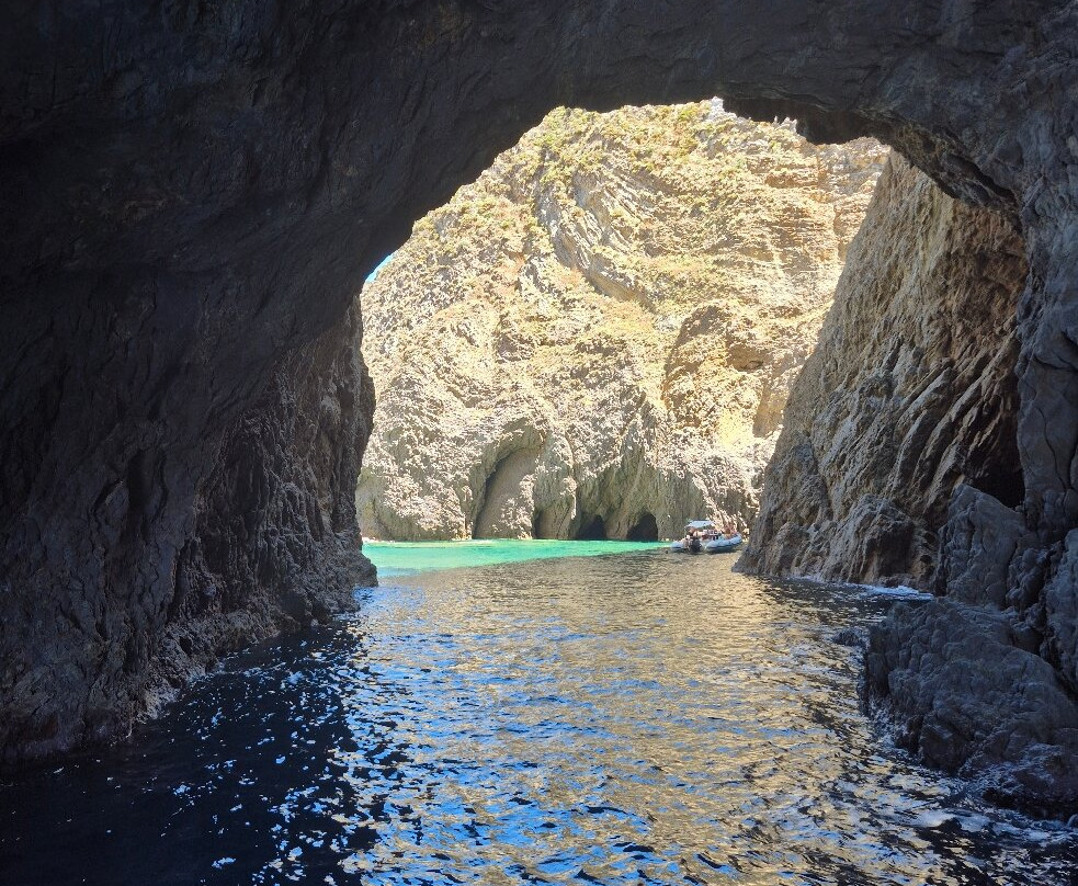 Il Fauno - Motobarca-Ponza Island必去景点