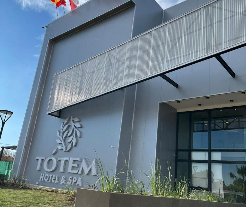 Totem Hotel & Spa