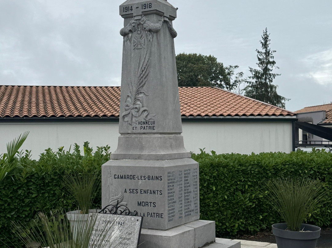 Eglise Saint-Pierre.-Gamarde-les-Bains必去景点