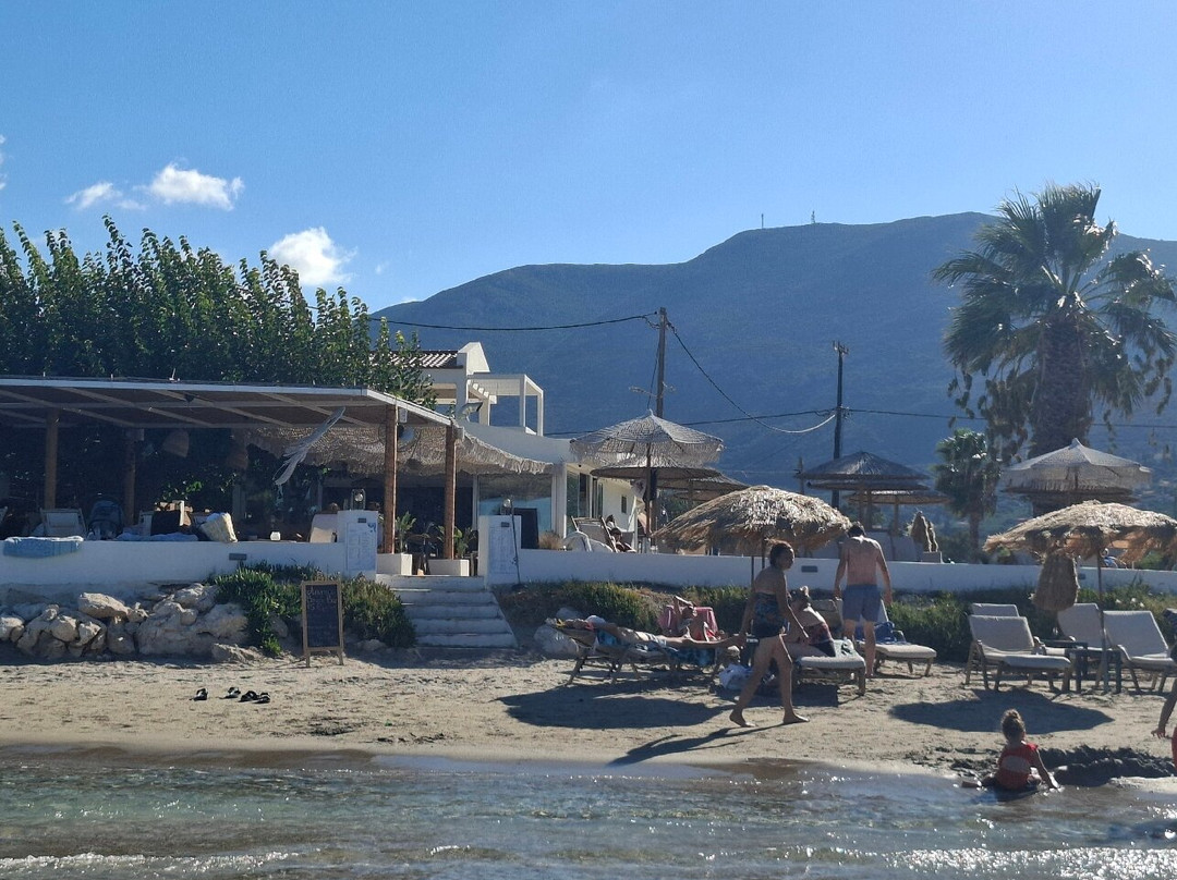 Anemos beach bar
