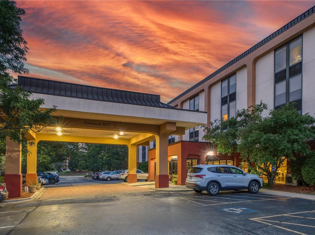 伦巴第酒店住宿-SureStay Plus By Best Western Chicago Lombard