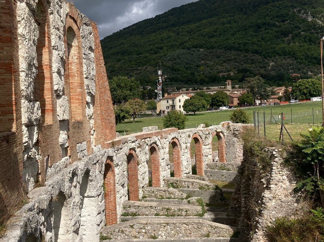 Teatro Romano-古比奥必去景点