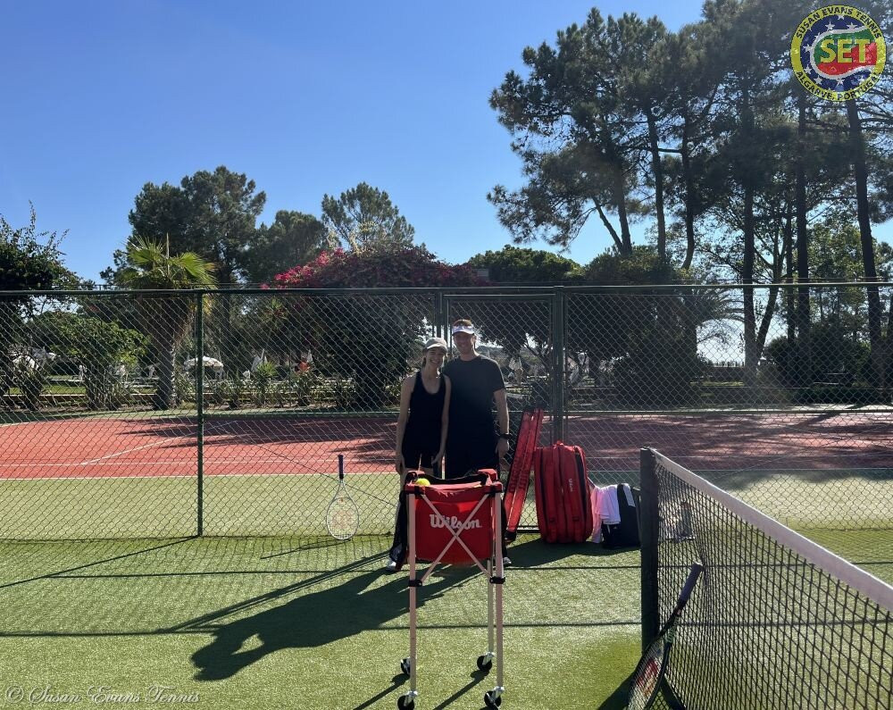 Susan Evans Tennis-Olhos de Agua必去景点