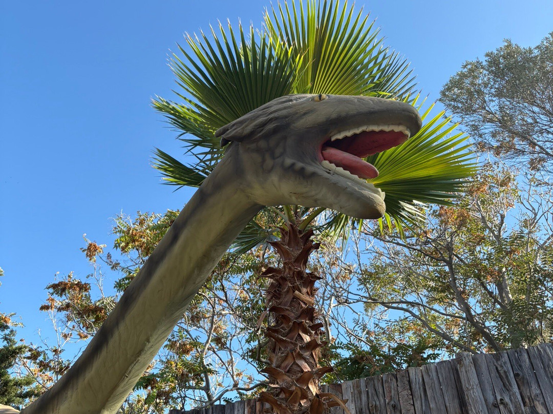 Dinosauria Park-Gournes必去景点