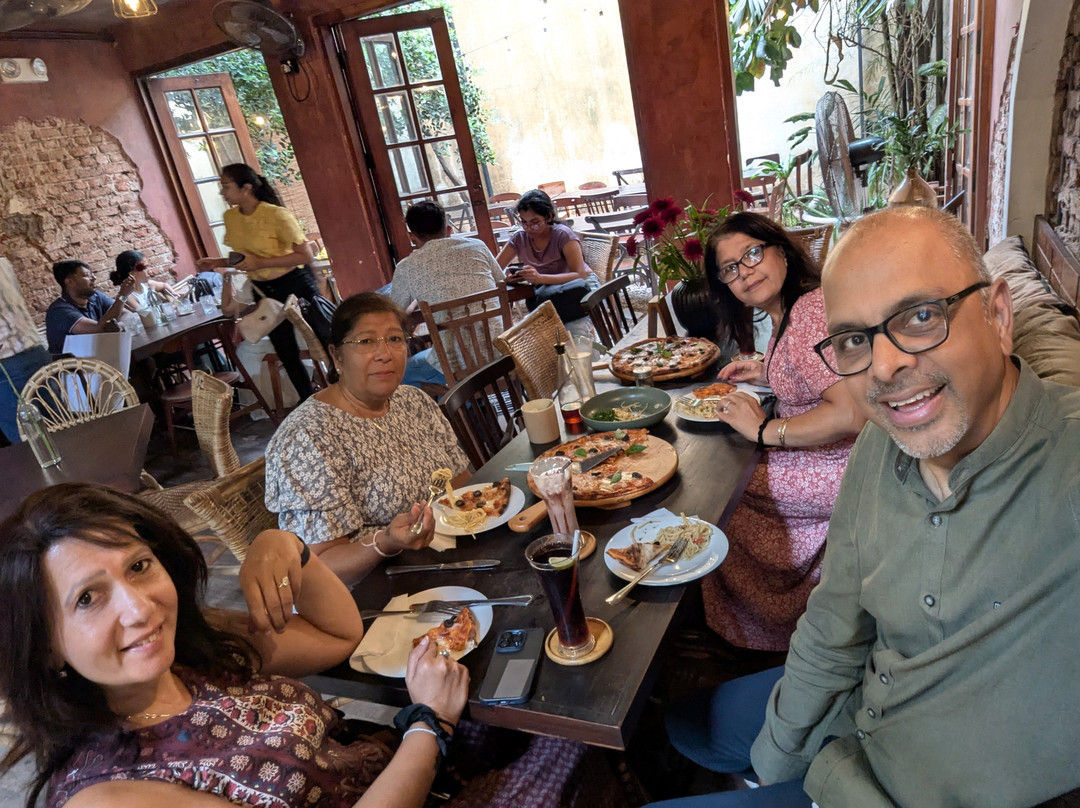 La Luna Pizzeria & Cafe