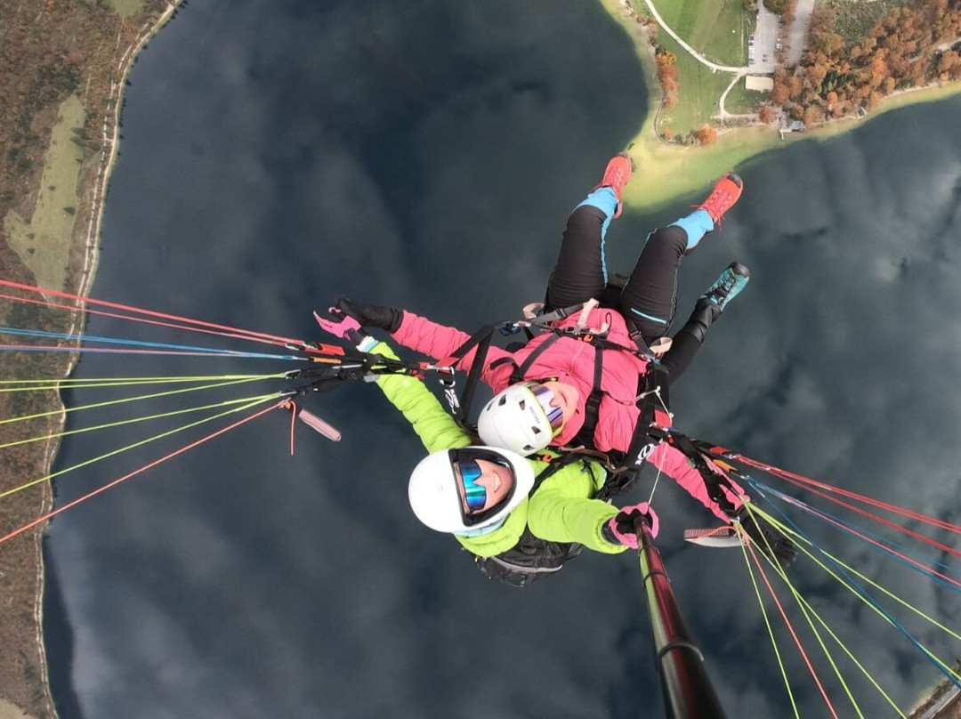 Loop Team Tandem Paragliding Bohinj-博希尼湖必去景点