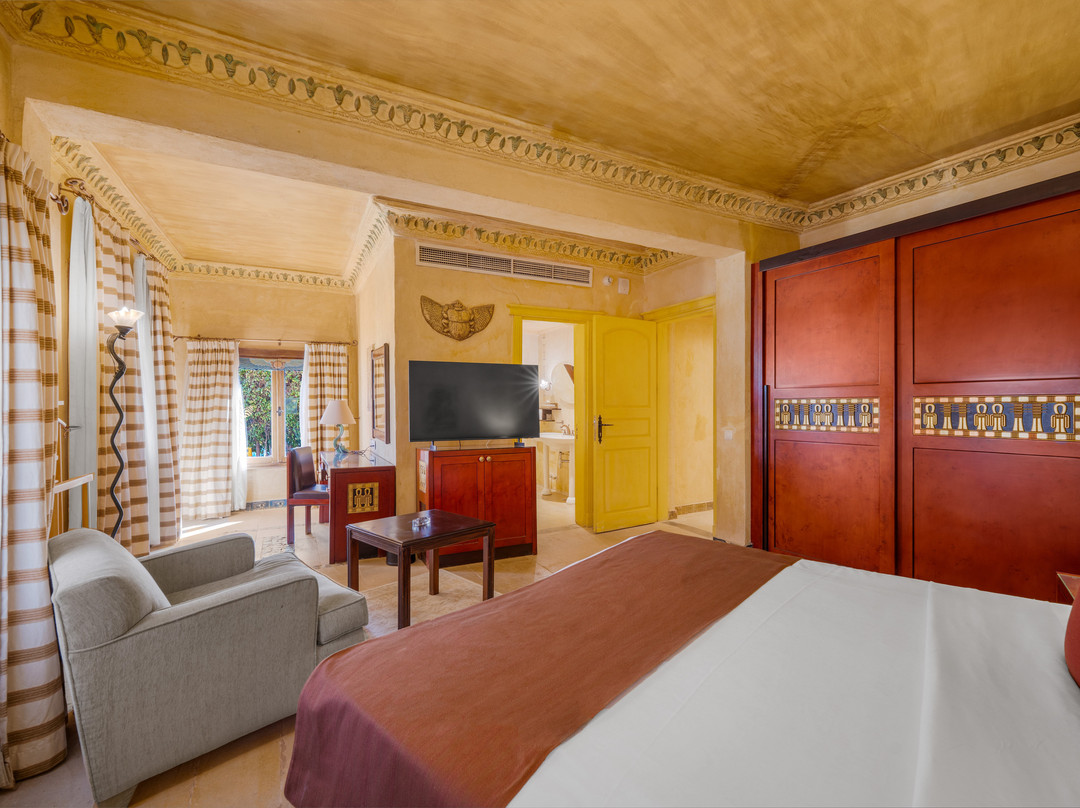 Royal Savoy Hotel主图