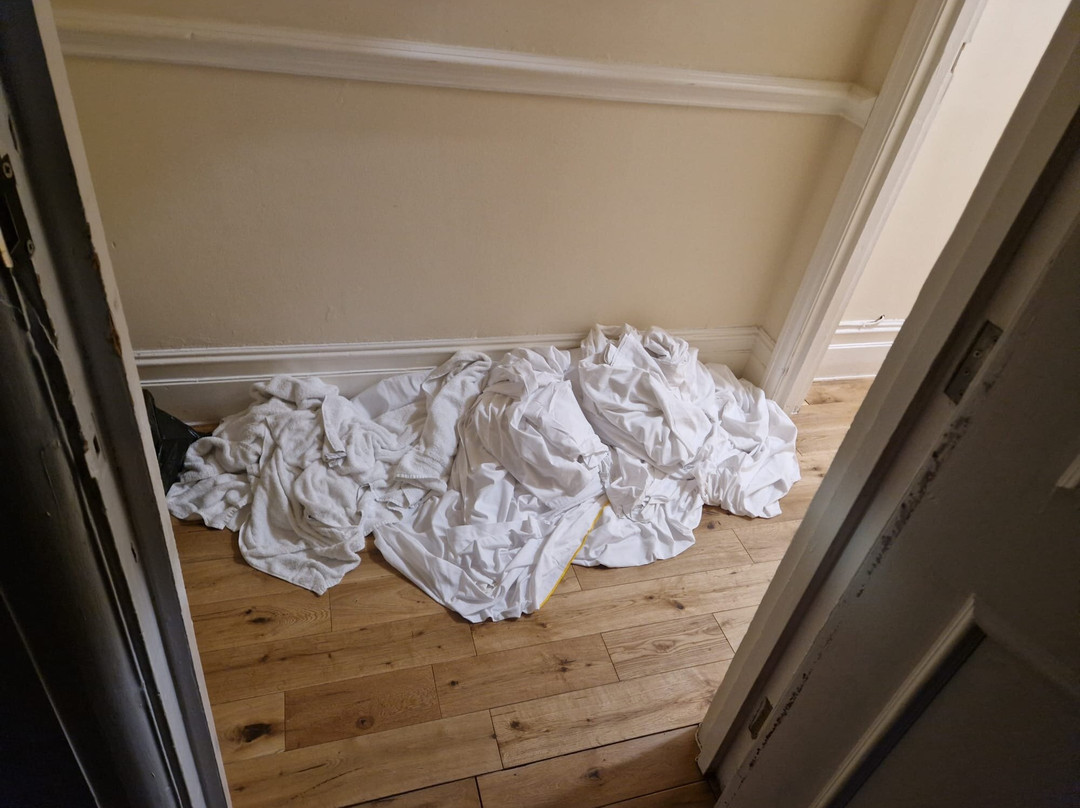 The Royal Hotel主图