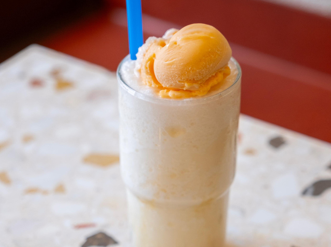 Konak Dondurma Kaleiçi