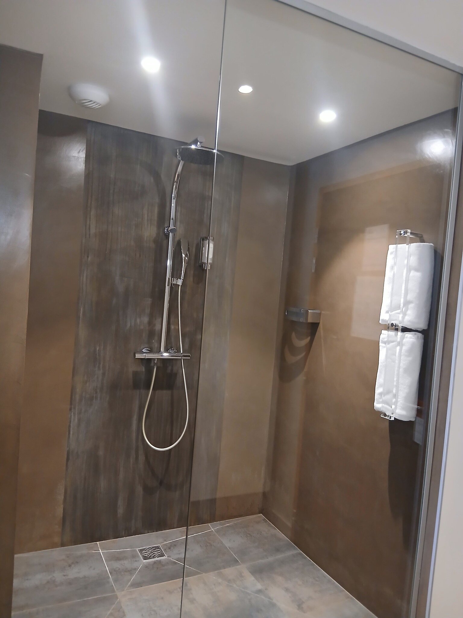 塔拉卡普卡塔鲁尼亚酒店-浴室