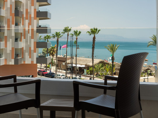 梅里亚太阳海岸酒店主图