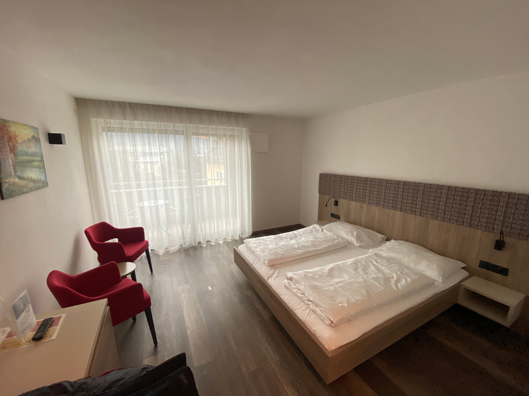 蒙德舍因酒店主图