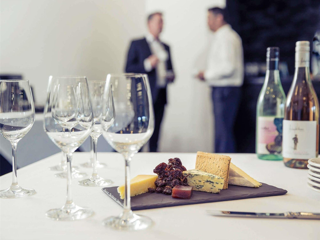 美居纽卡斯尔机场酒店主图