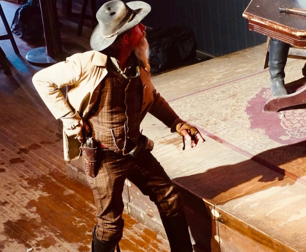 Wyatt Earp's Oriental Saloon & Theater-墓碑镇必去景点