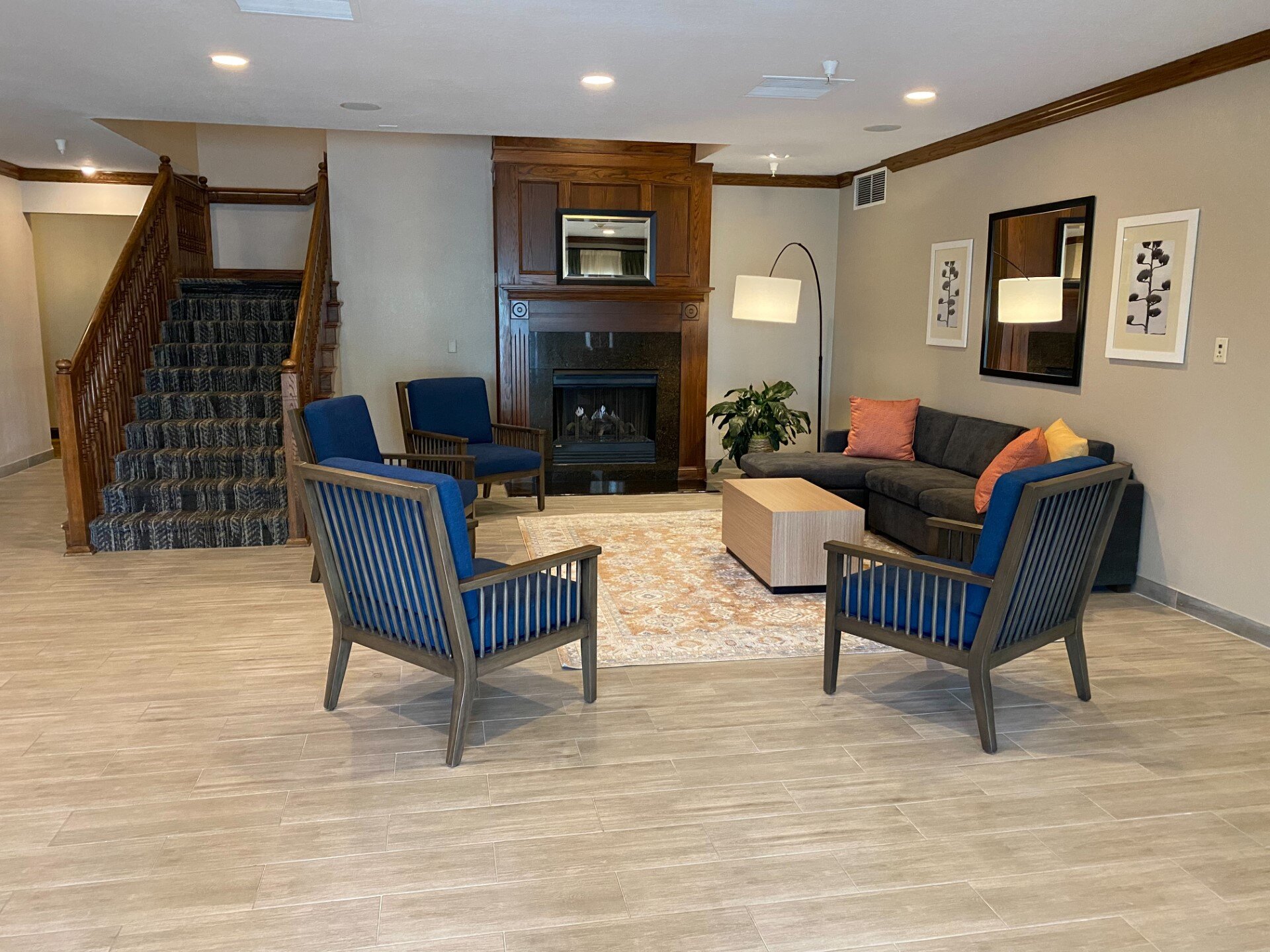 Country Inn & Suites by Radisson, Champaign North, IL-浴室
