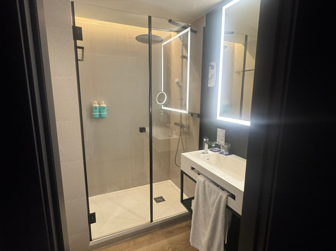 恩尔茨瓦伦西亚城市iStay酒店主图