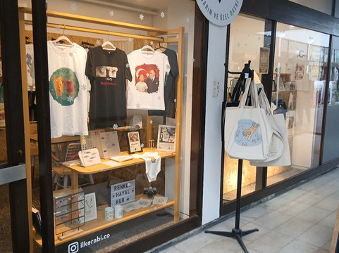 Ayvalık Çarşısı