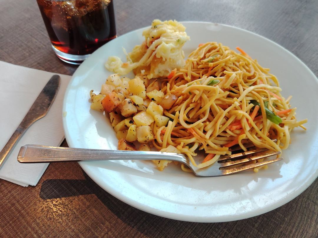 Plaza Premium Lounge Heathrow T5 Departures-伦敦必去景点