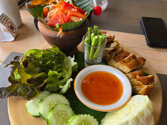 傲世普吉岛酒店主图