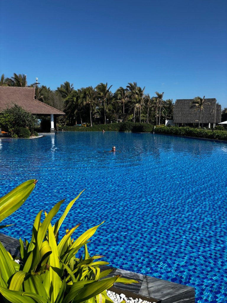 梅尼湾度假村-官方