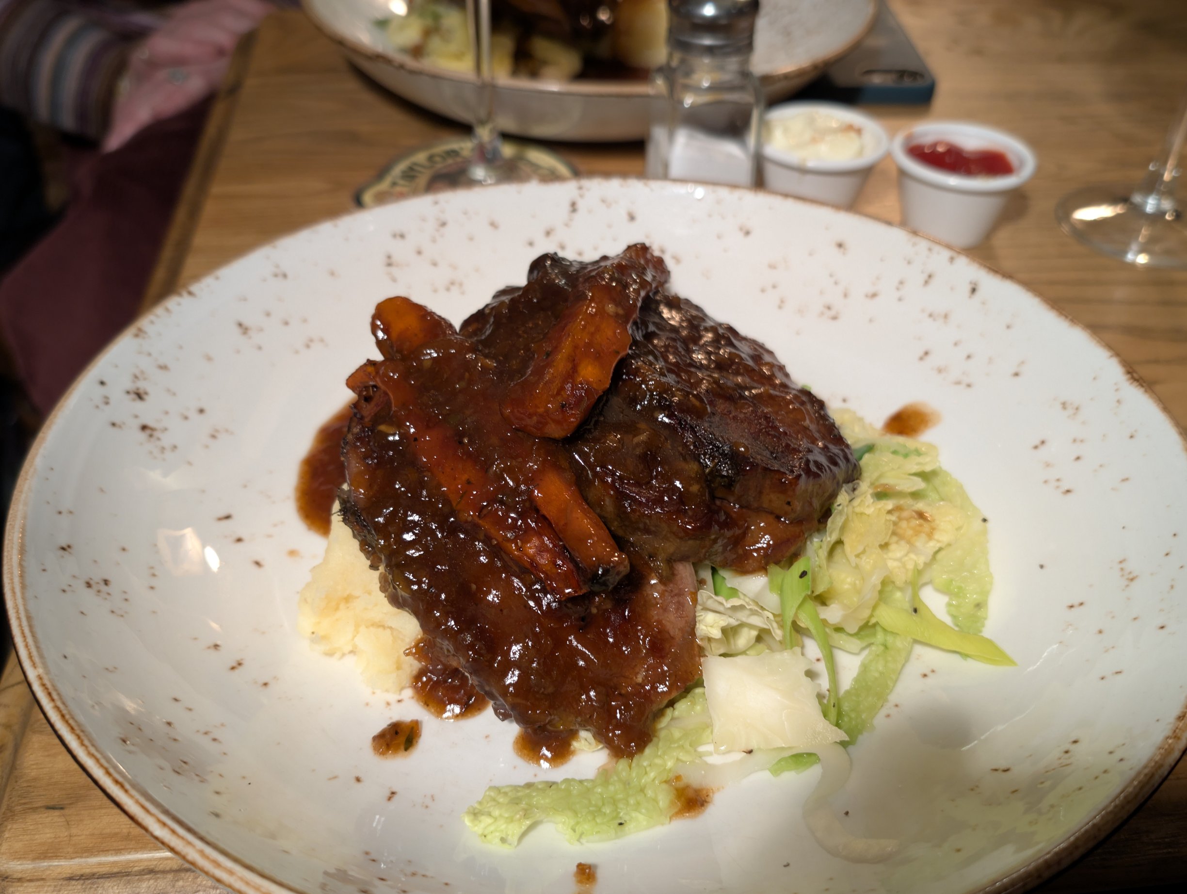 洛尔巴克旅馆-官方