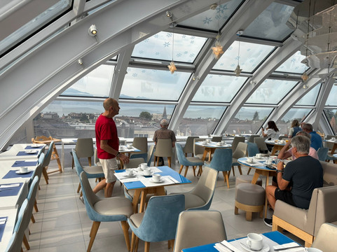 瑞士阿戈拉法斯宾德夜未央酒店主图