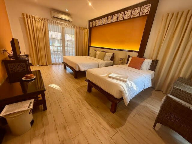 魅力素可泰度假酒店主图