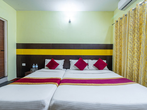 OYO 825 Hotel Baikuntha