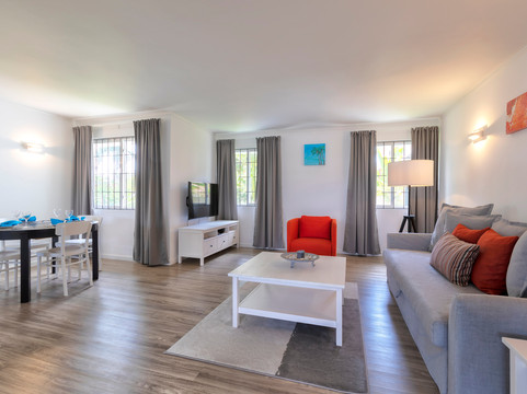 Dover Woods Apartments主图