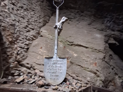 Dudley Canal & Caverns-Dudley必去景点