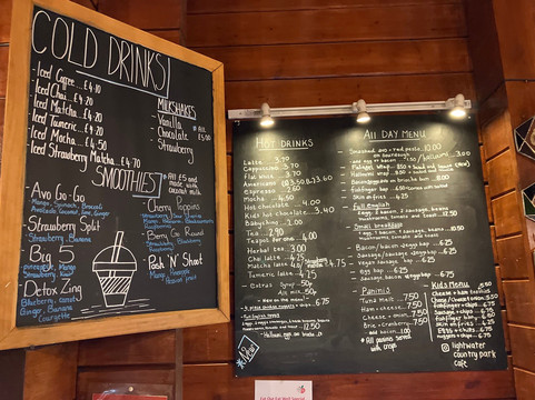 Lightwater Country Park-沃金必去景点