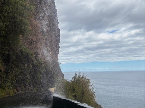 Cascata dos Anjos-Ponta Do Sol必去景点