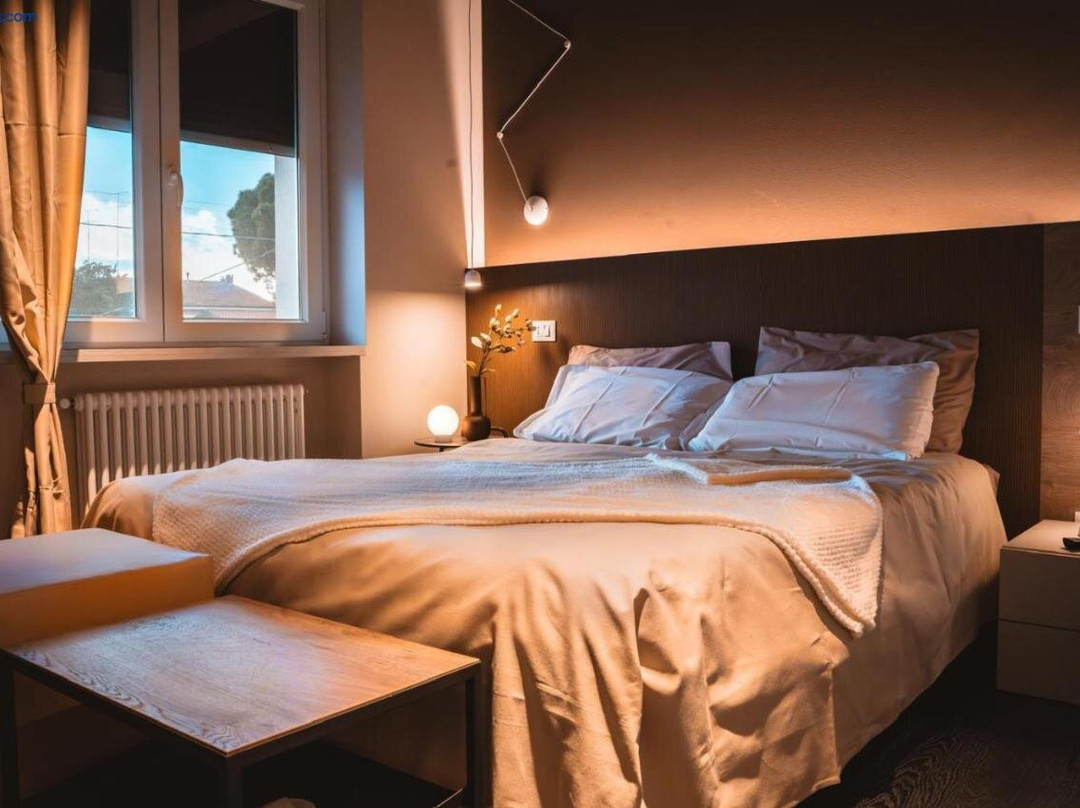 B&B Poli Opposti
