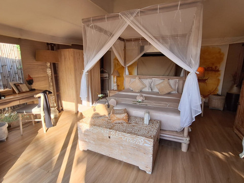 贵湾海滩度假村 - 泳池别墅和帐篷 - 仅限成年人主图