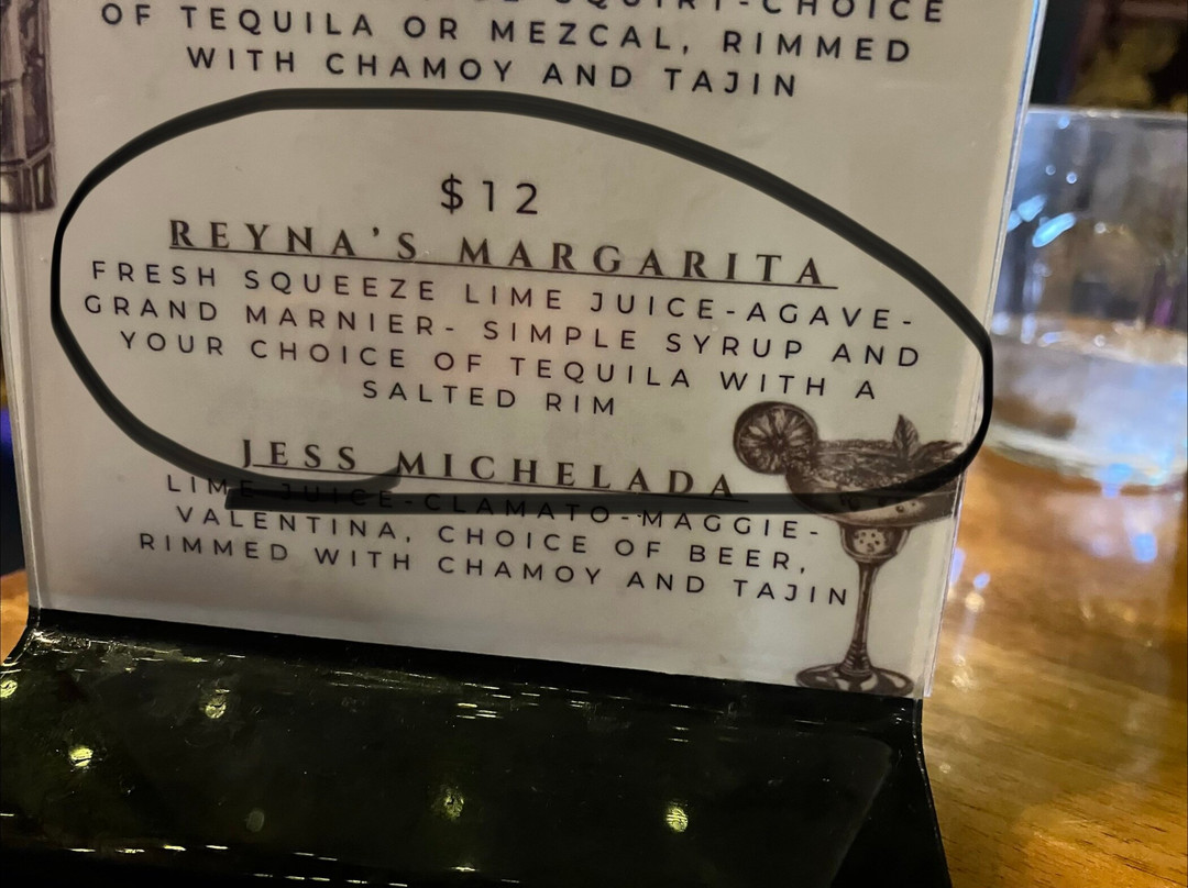 Reyna's Taco Bar