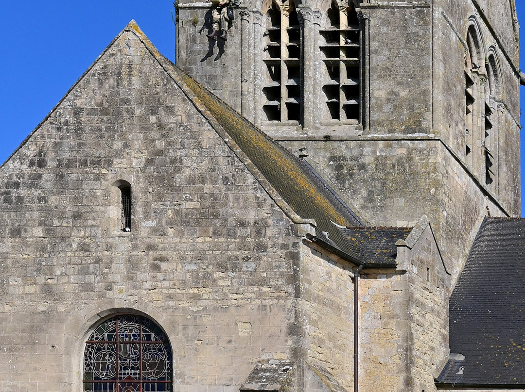 Sainte-Mere-Eglise Church-Sainte-Mere-Eglise必去景点