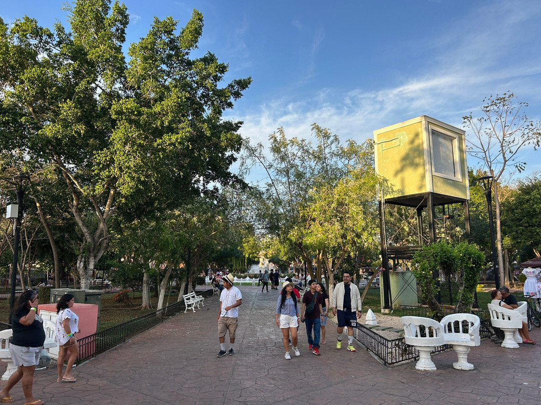 Plaza e Parque Francisco Canton-巴利亚多利德必去景点