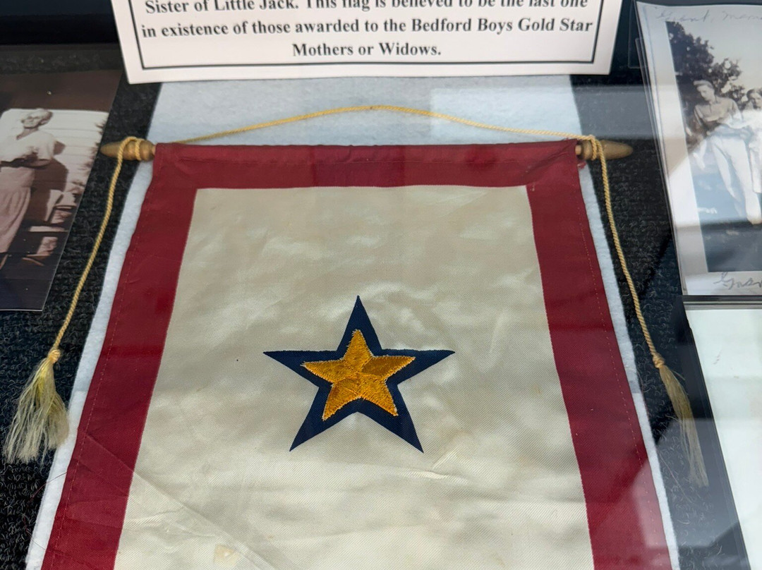 Bedford Boys Tribute Center-Bedford必去景点