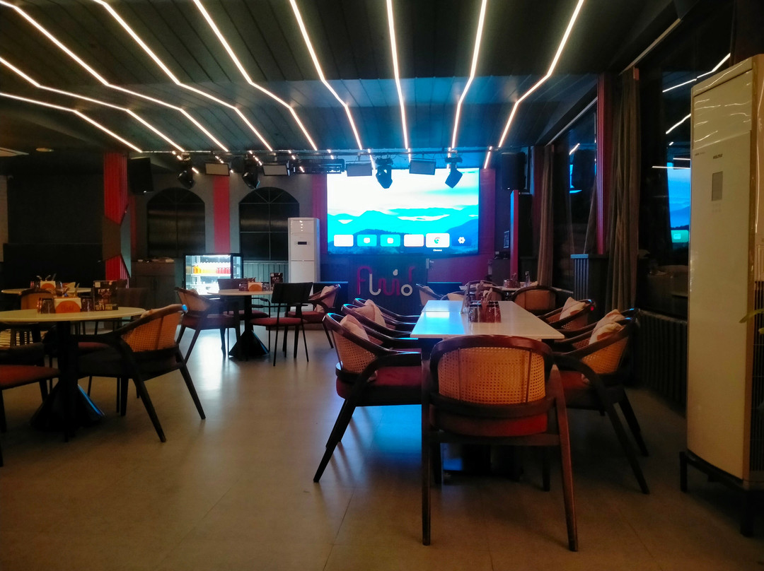 Fluid - Rooftop Bar Lounge