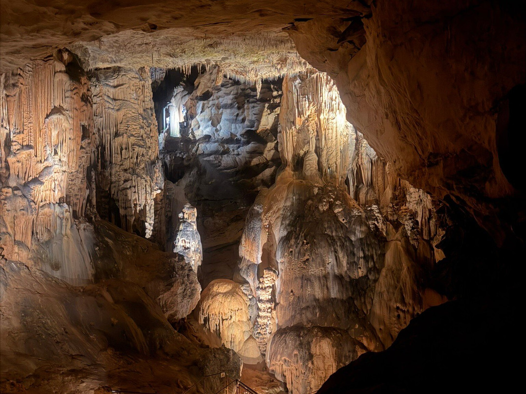 Grotte Saint-Marcel-Bidon必去景点