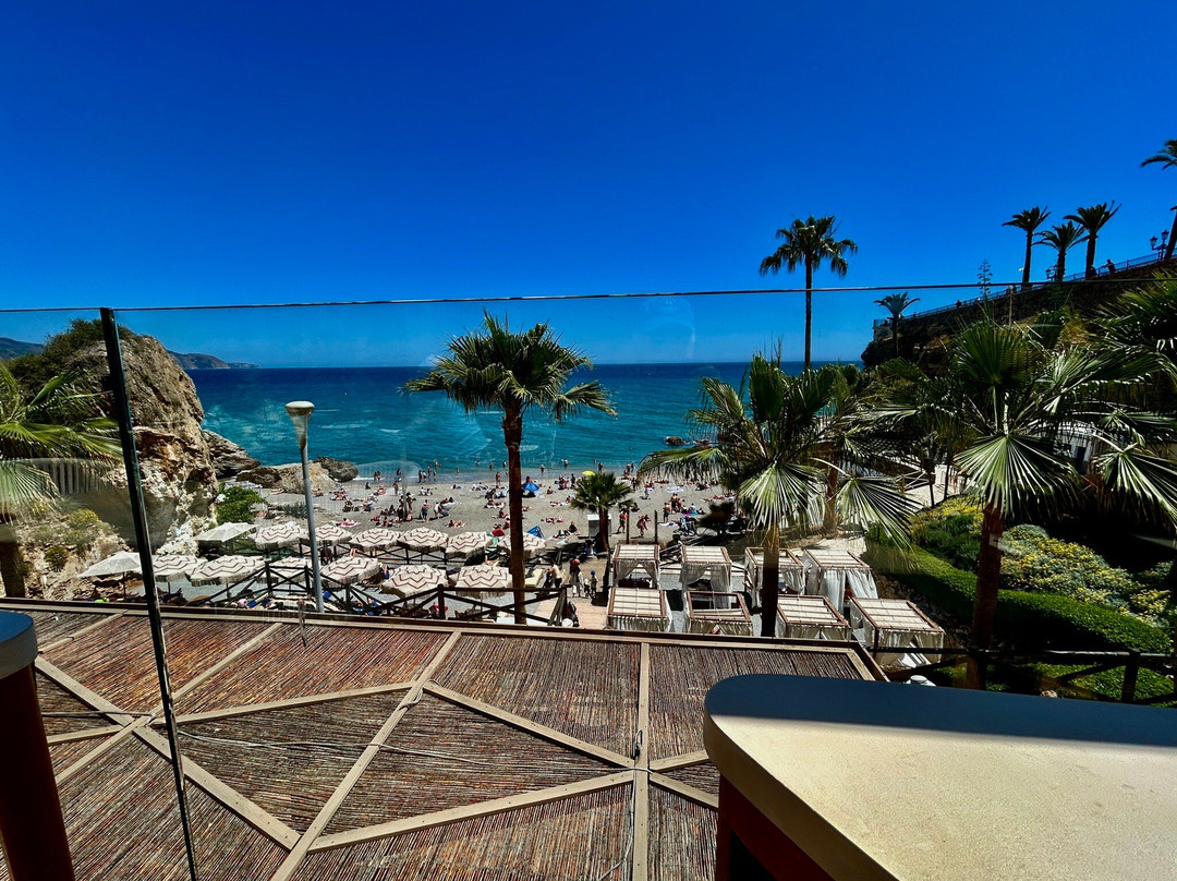 Lamalaka (Nerja Beach Experience)
