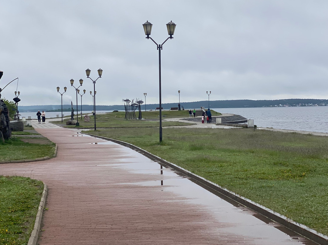 Embankment of Lake Onega-彼得罗扎沃茨克必去景点