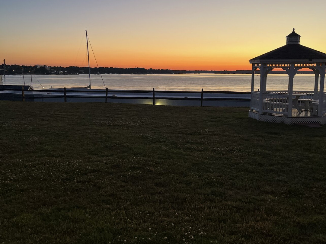 Yorktown Beach Hotel主图