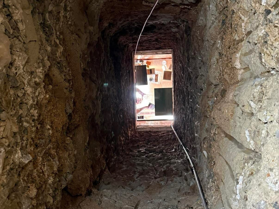 Bobby Dazzler Sapphire Mine Tours-Rubyvale必去景点
