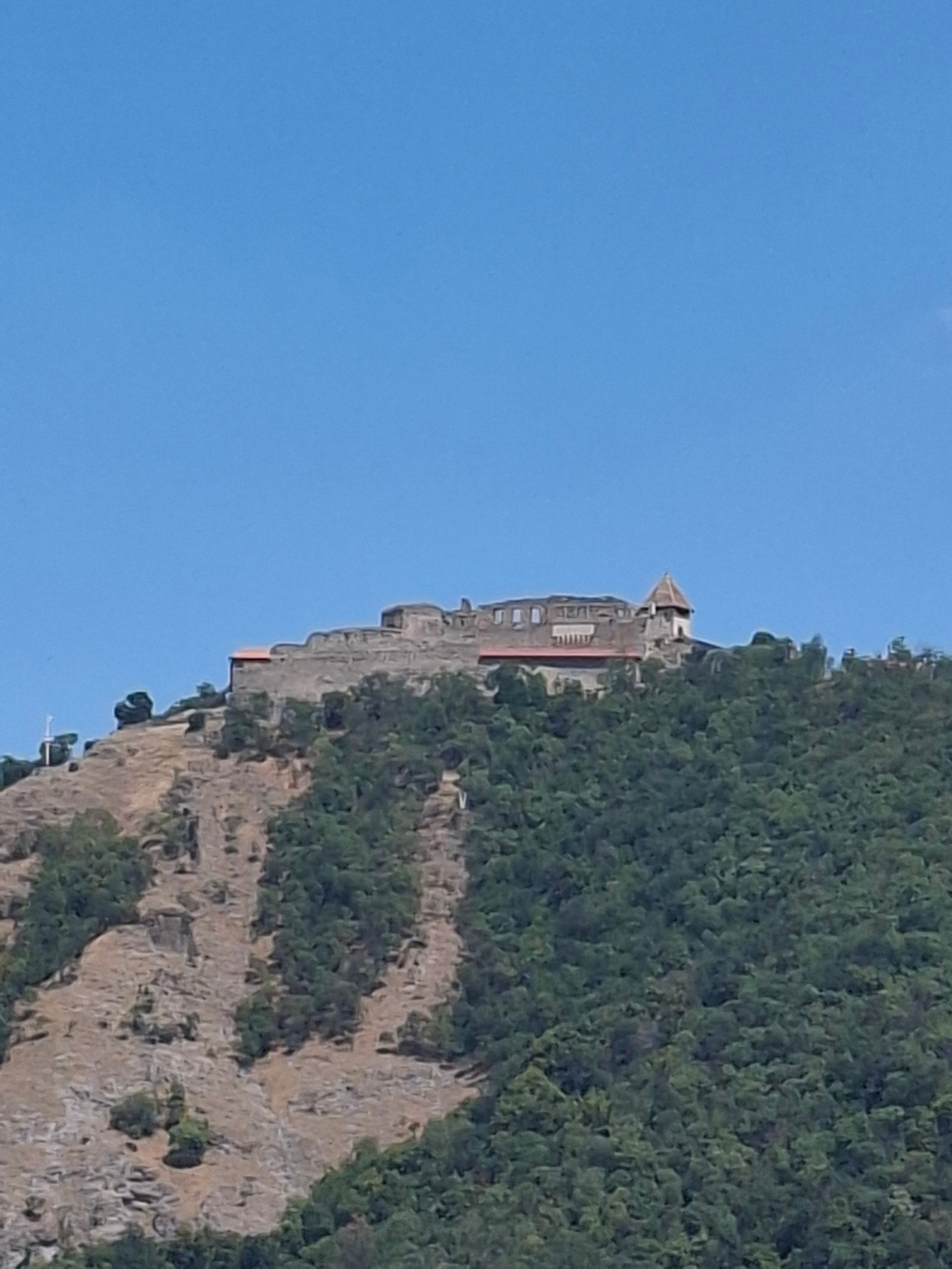 维斯格拉德酒店-旅行者