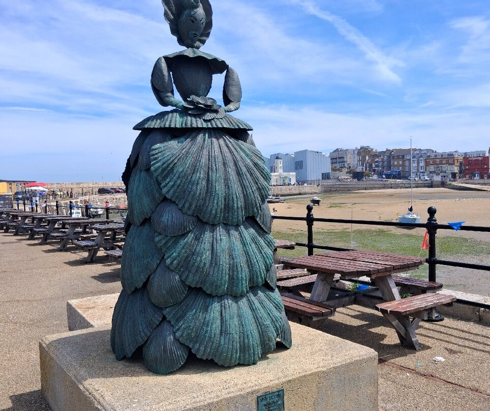 Mrs Booth, The Shell Lady-Margate必去景点