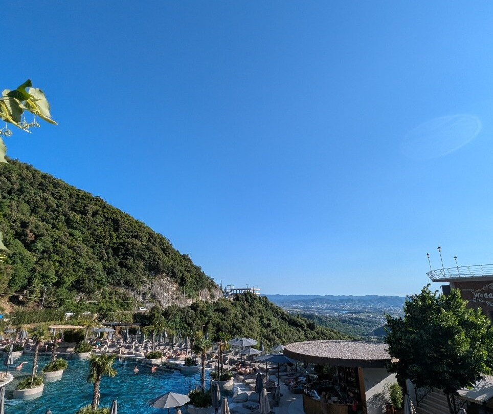 精选山度假村主图