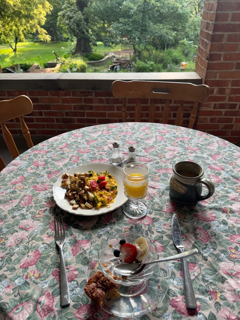 Whispering Pines Bed And Breakfast-旅行者