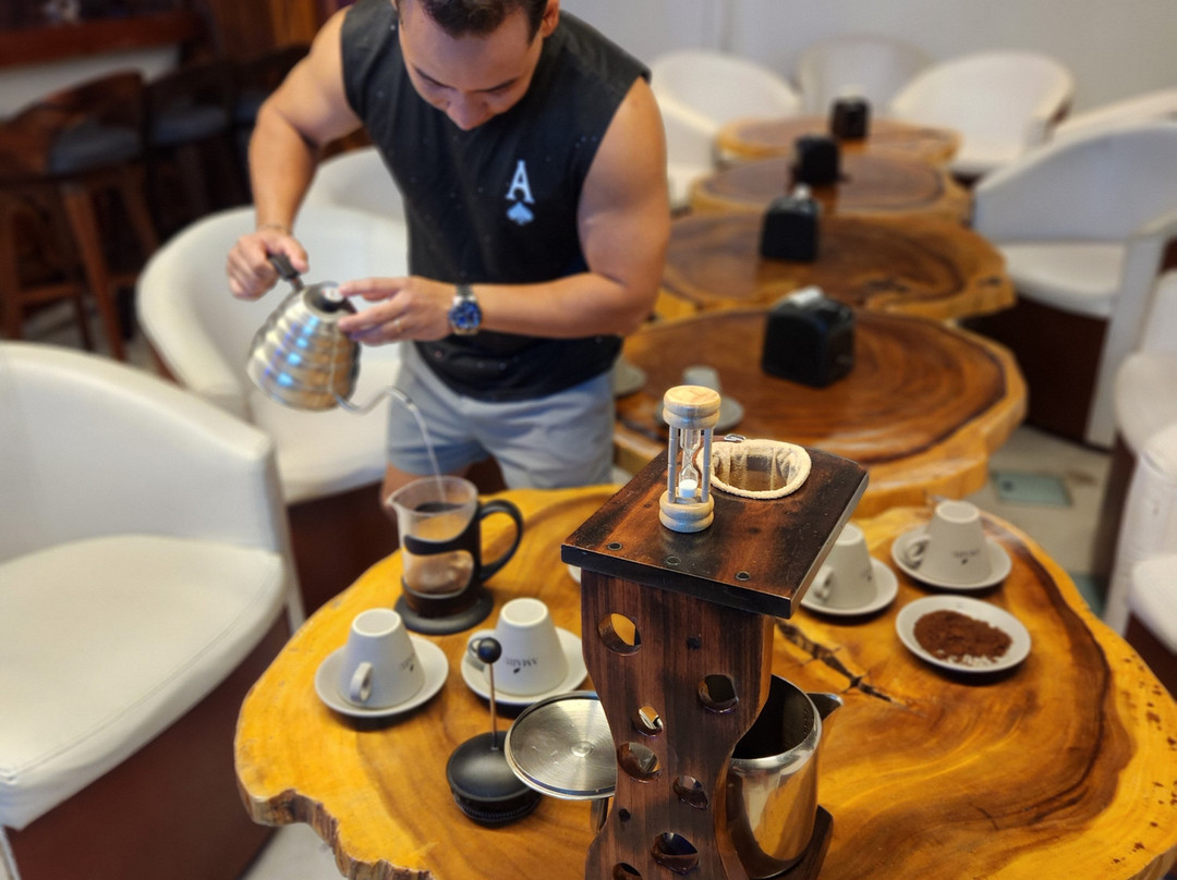蒂拉雅里酒店度假村主图